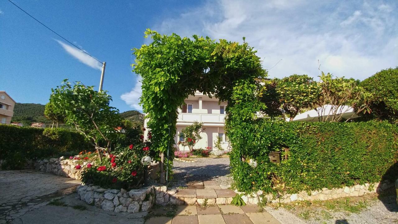 Apartmani Kastelan Barbat na Rabu Exterior foto